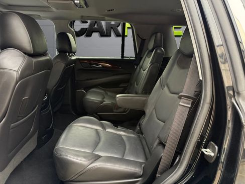 Used 2018 Cadillac Escalade Premium Luxury w/ LPO, Radiant Package AWD/4WD image 19