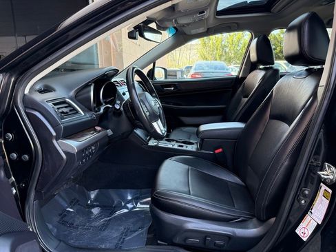 Used 2017 Subaru Outback 2.5i Limited AWD/4WD image 9