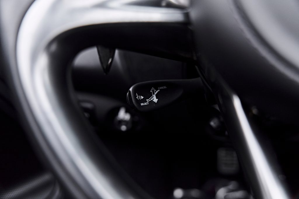 Used 2025 McLaren 750S Spider RWD image 59