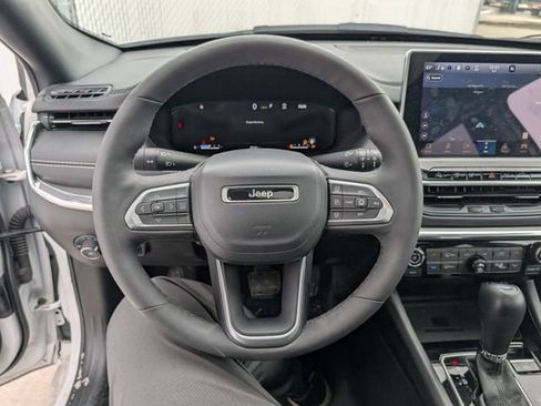 Used 2023 Jeep Compass High Altitude w/ Driver Assist Group I image 10