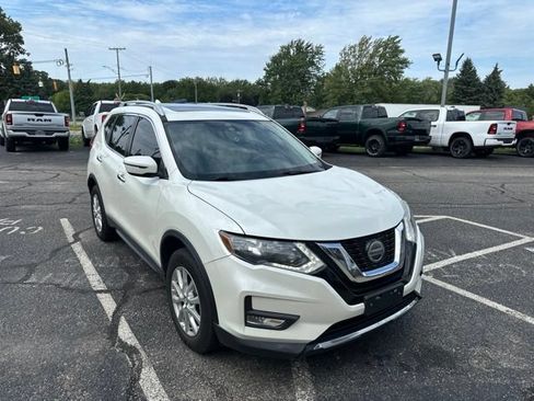 Used 2018 Nissan Rogue S AWD/4WD image 1