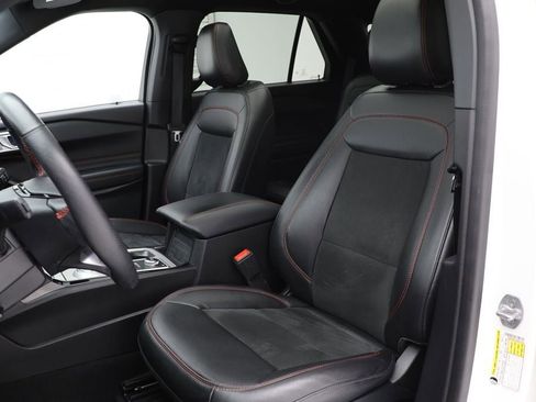 Used 2022 Ford Explorer ST-Line w/ Class IV Trailer Tow Package image 15