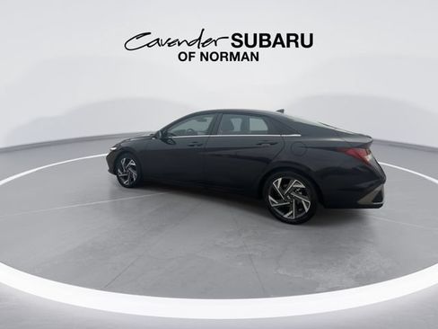 Used 2025 Hyundai Elantra Limited FWD image 6