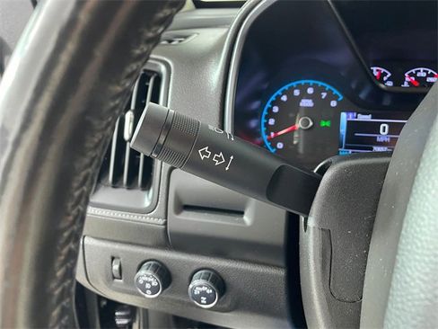 Used 2017 GMC Canyon SLE image 13