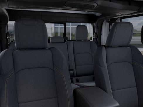 New 2025 Jeep Gladiator Sport image 26