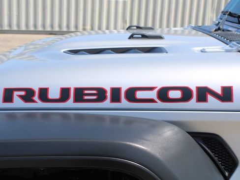 Used 2023 Jeep Gladiator Rubicon w/ Trailer Tow Package AWD/4WD image 10