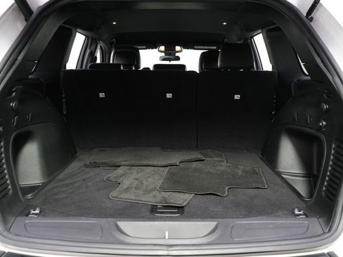 Used 2021 Jeep Grand Cherokee Laredo X AWD/4WD image 19