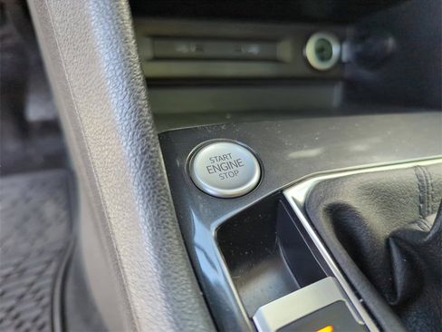 Used 2024 Volkswagen Tiguan Wolfsburg Edition image 41