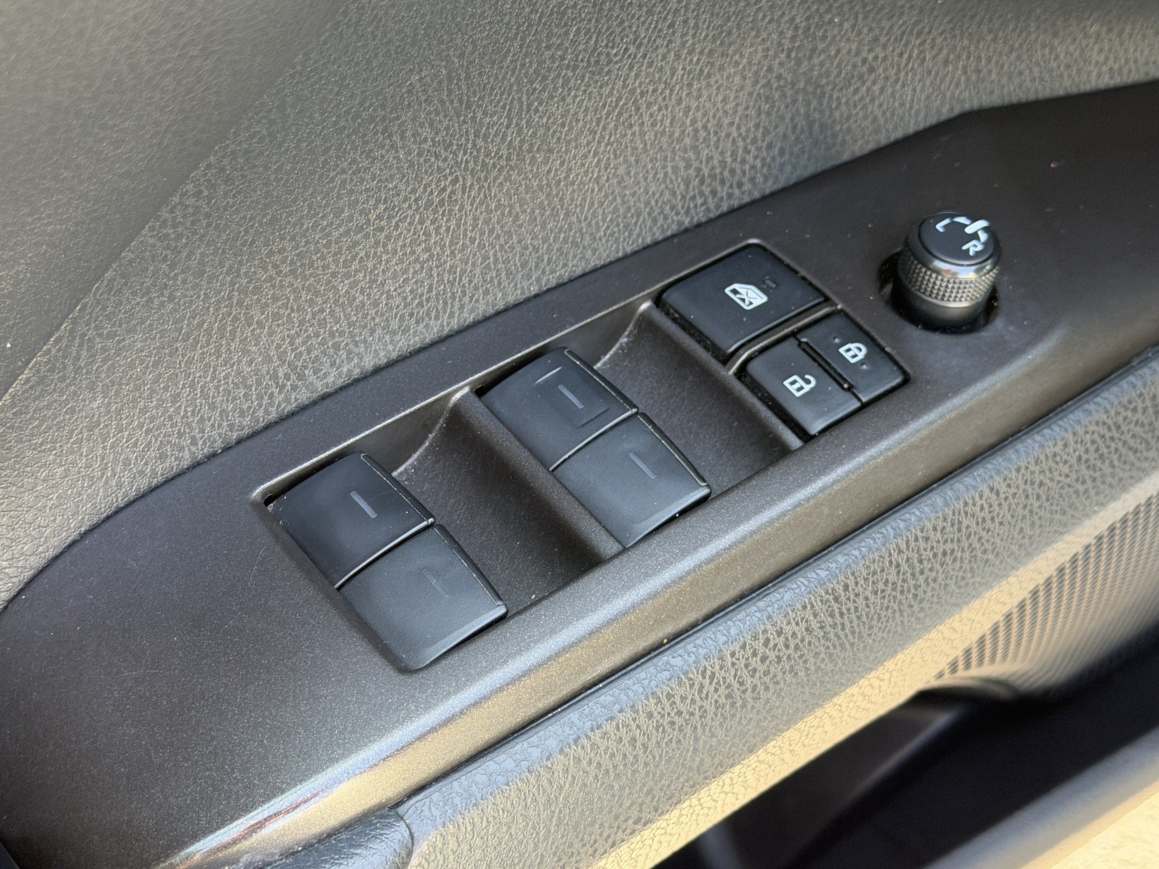 Used 2024 Toyota Camry SE w/ Convenience Package FWD image 12