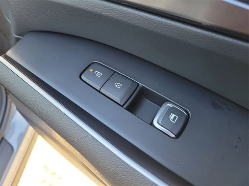 New 2026 Kia Sorento S image 11