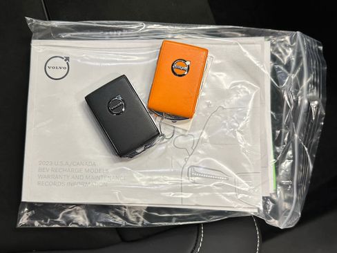 Used 2023 Volvo XC40 Recharge Plus w/ Protection Package Premier image 41