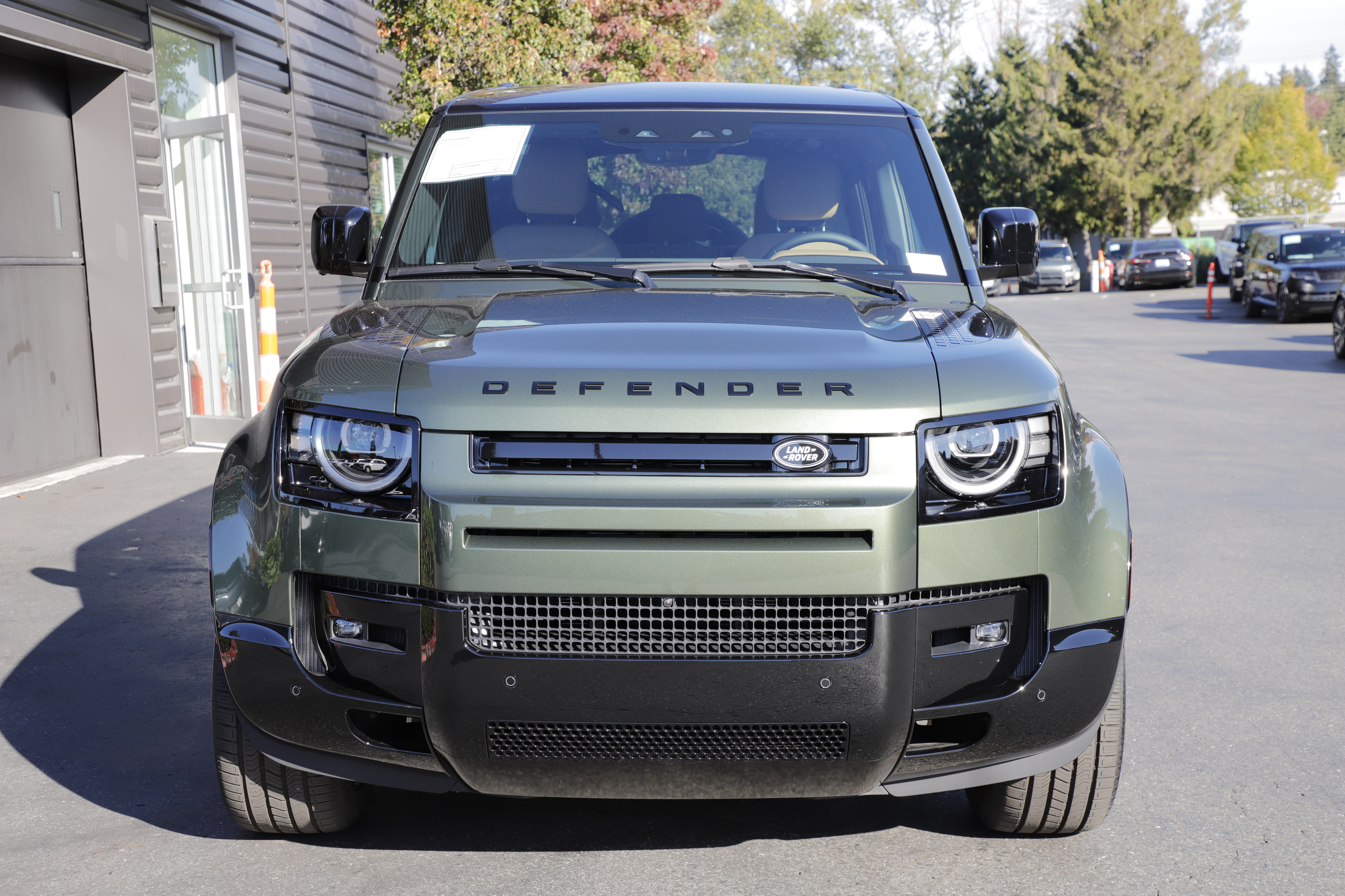New 2026 Land Rover Defender 110 X-Dynamic SE AWD/4WD image 4