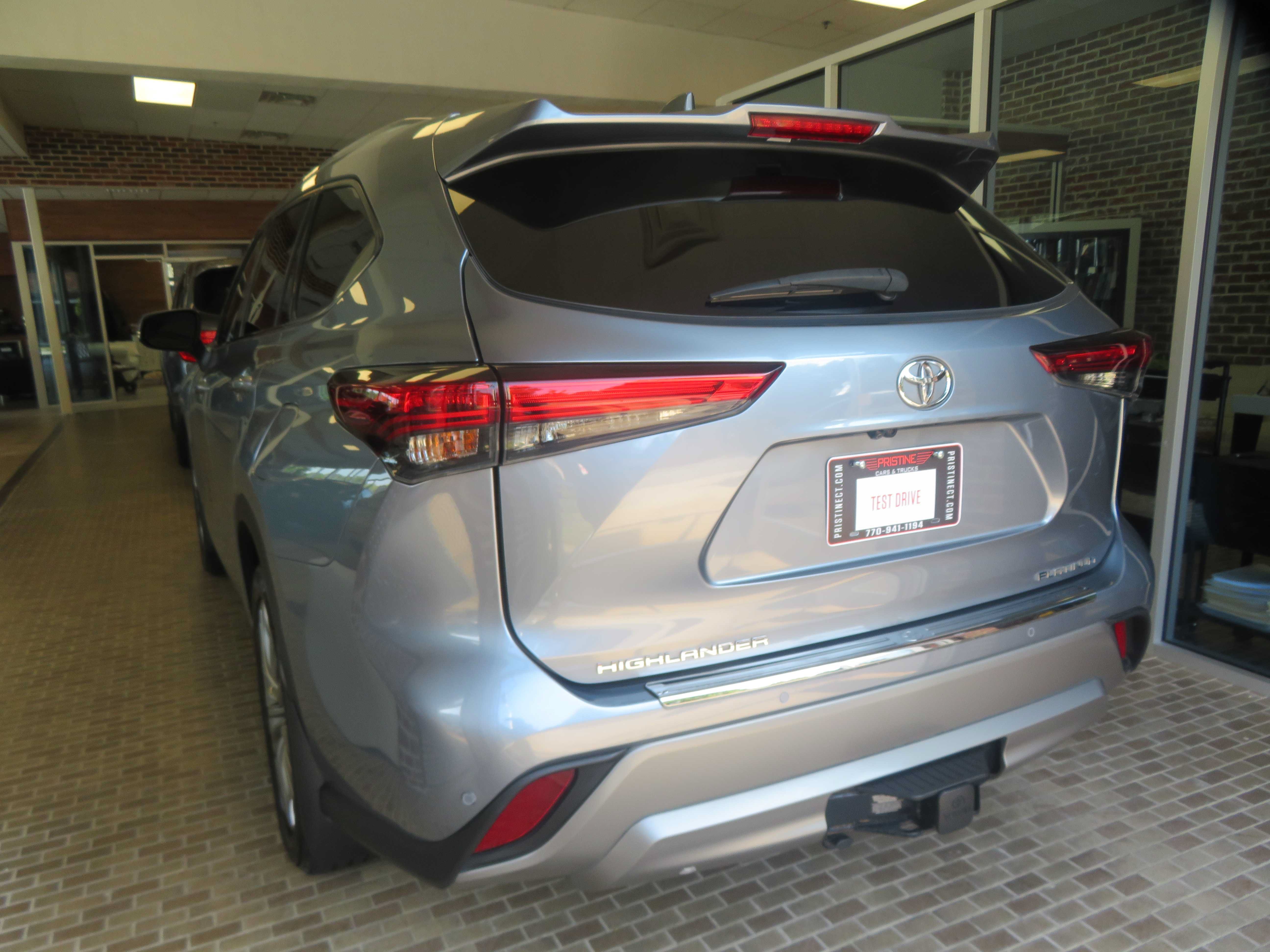 Used 2021 Toyota Highlander Platinum FWD image 89