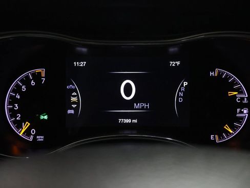 Used 2019 Jeep Grand Cherokee Overland AWD/4WD image 22