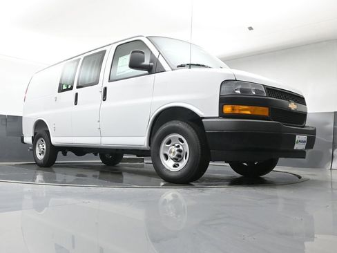 New 2026 Chevrolet Express 2500 w/ Driver Convenience Package image 19