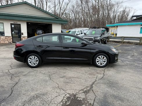 Used 2019 Hyundai Elantra SE image 6