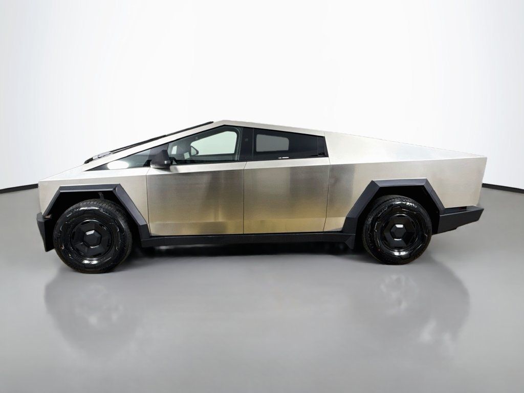 Used 2026 Tesla Cybertruck AWD Crew Cab image 4