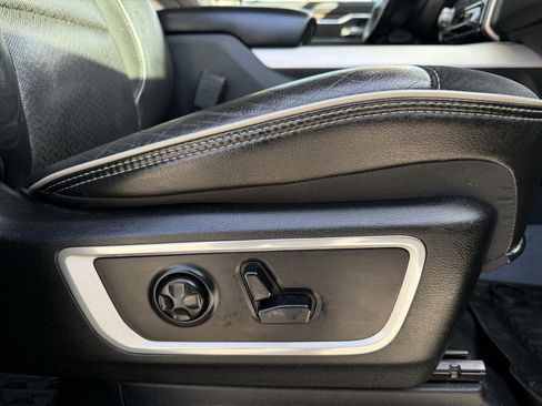 Used 2019 RAM 1500 Laramie image 28