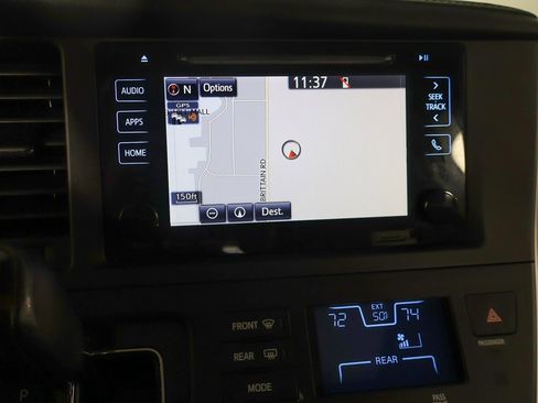 Used 2017 Toyota Sienna XLE w/ XLE Navigation Package image 38