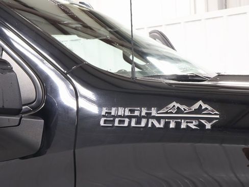 Used 2019 Chevrolet Silverado 1500 High Country image 35