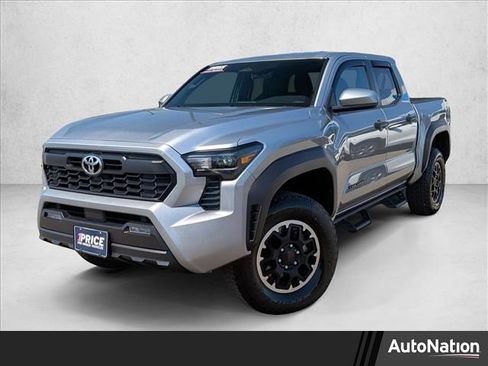 Used 2025 Toyota Tacoma TRD Off-Road AWD/4WD image 1