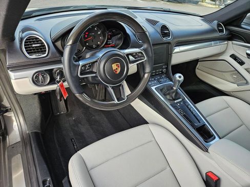 Used 2024 Porsche 718 Cayman image 13