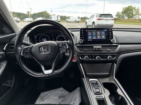 Used 2022 Honda Accord Touring image 19