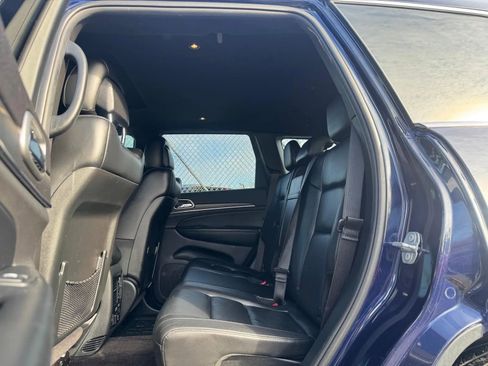 Used 2018 Jeep Grand Cherokee Limited w/ Trailer Tow Group IV image 10