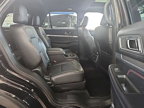 Used 2018 Ford Explorer Sport image 35