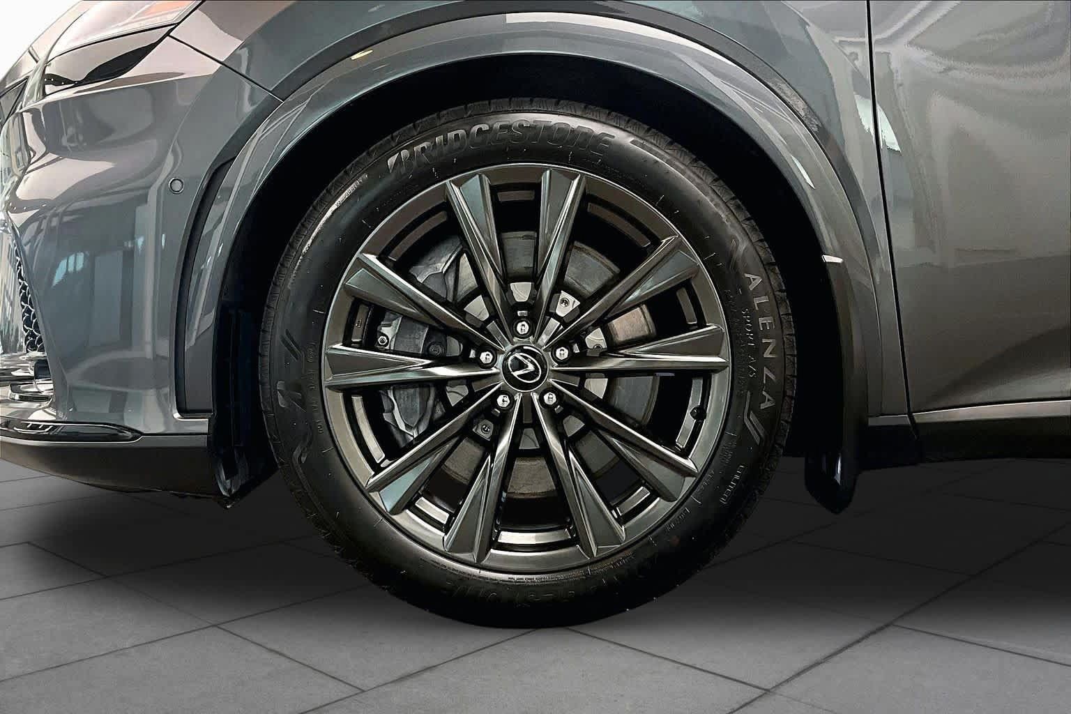 Used 2024 Lexus RX 350 F Sport w/ Convenience Package AWD/4WD image 11