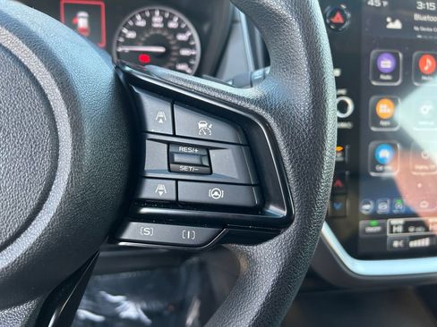 Used 2024 Subaru Crosstrek 2.0i Premium image 18