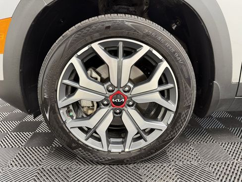 Used 2023 Kia Seltos SX w/ SX Sunroof Package image 28