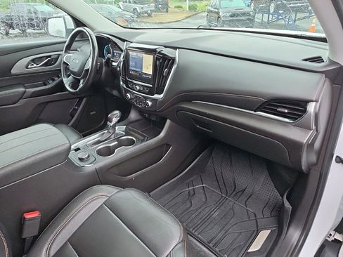 Used 2021 Chevrolet Traverse RS AWD/4WD image 37