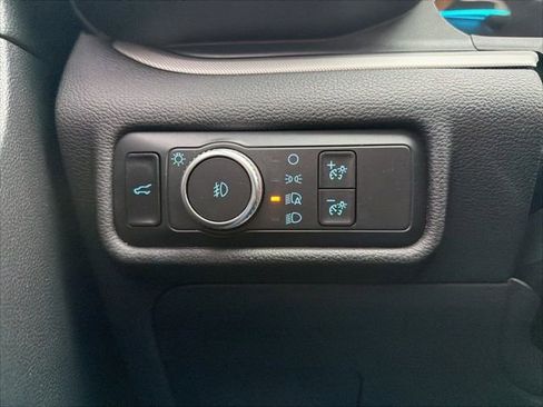 Used 2020 Ford Explorer XLT w/ Equipment Group 202A image 28