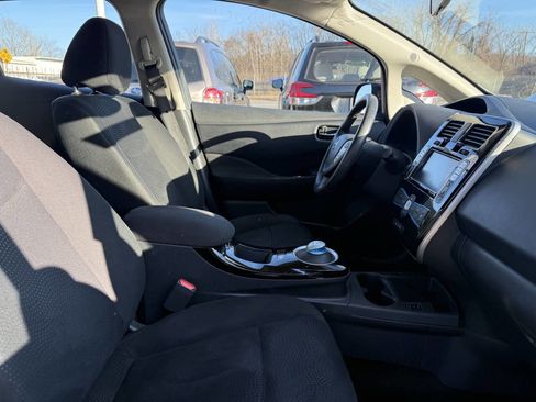 Used 2017 Nissan Leaf SV FWD image 36