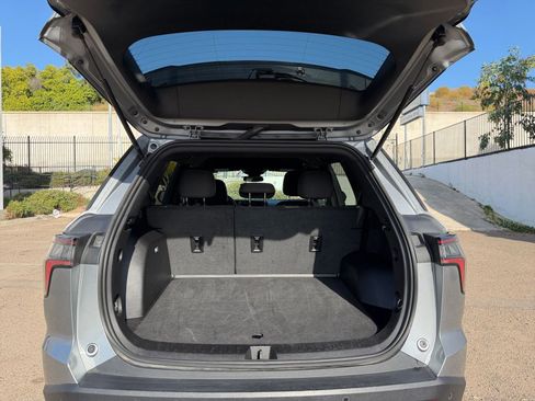 Used 2025 Chevrolet Equinox LT image 30