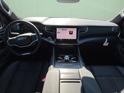 New 2026 Jeep Grand Wagoneer Summit image 25