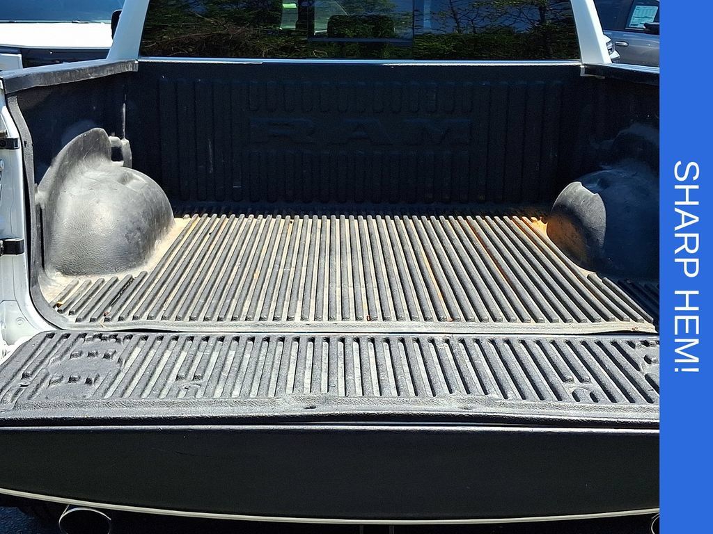 Used 2022 RAM 1500 Laramie AWD/4WD image 28