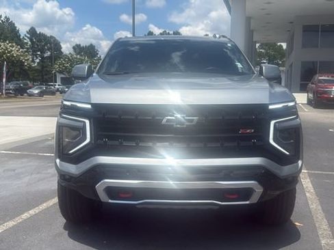 Used 2025 Chevrolet Tahoe Z71 AWD/4WD image 2