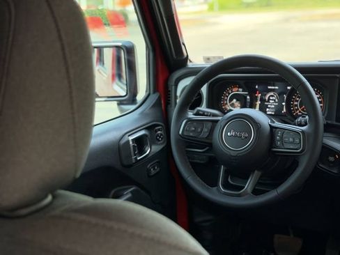 Used 2026 Jeep Wrangler Unlimited Sport AWD/4WD image 37