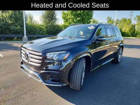 Used 2025 Mercedes-Benz GLS 450 4MATIC image 3