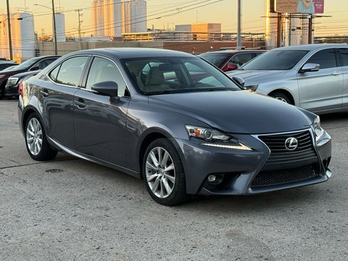 Used 2016 Lexus IS 200t image 12