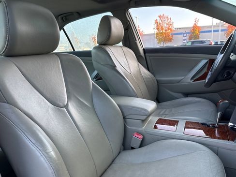 Used 2010 Toyota Camry XLE image 31