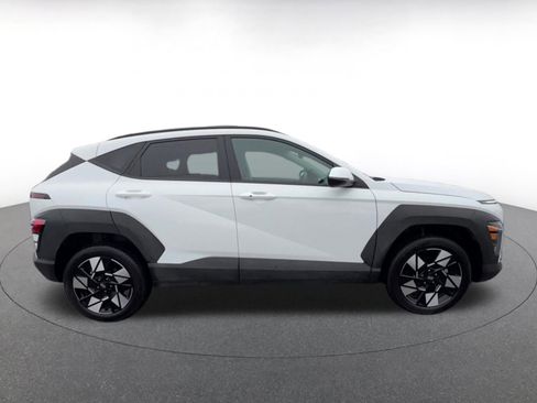 Used 2025 Hyundai Kona SEL image 16