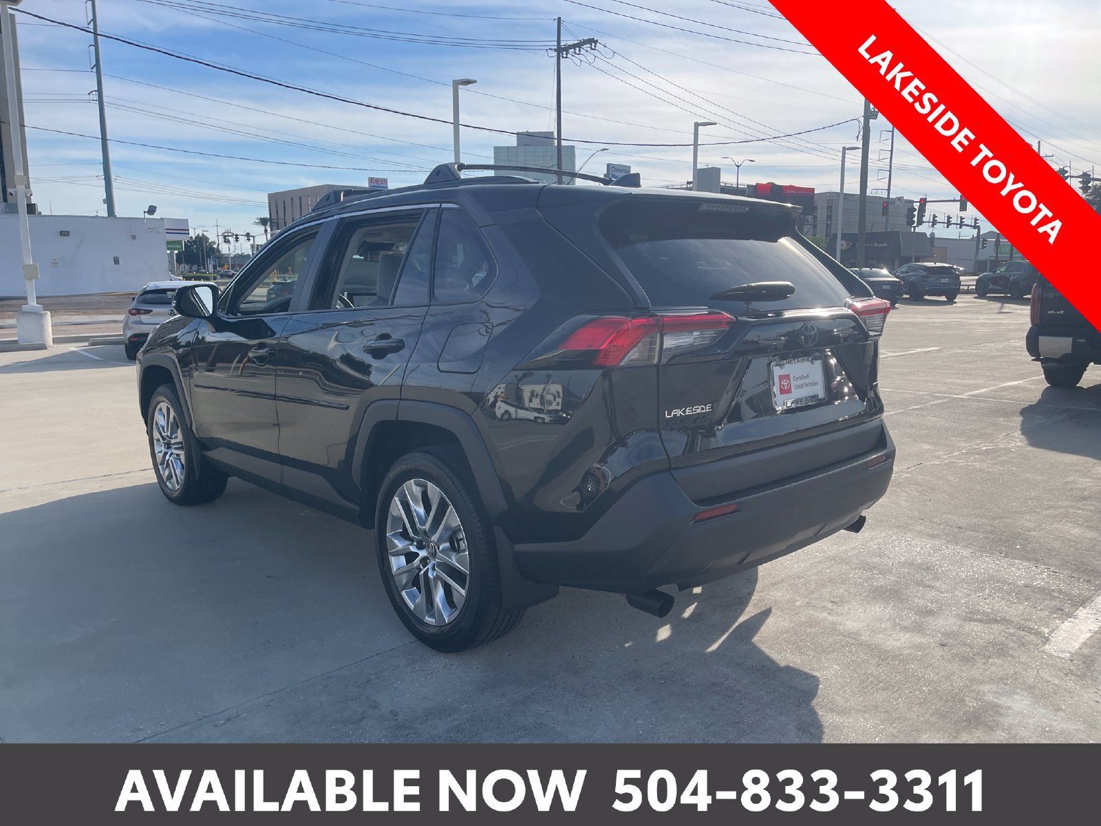 Used 2025 Toyota RAV4 XLE Premium FWD image 4