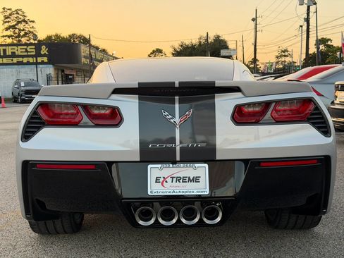 Used 2019 Chevrolet Corvette Stingray Coupe RWD image 5