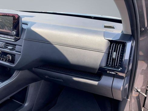 Certified 2023 Nissan Pathfinder S FWD image 18