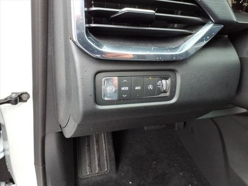 New 2026 GMC Acadia Elevation image 32