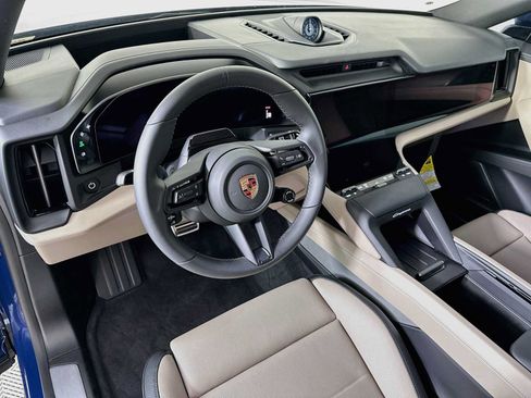New 2026 Porsche Cayenne Electric Coupe AWD/4WD image 4