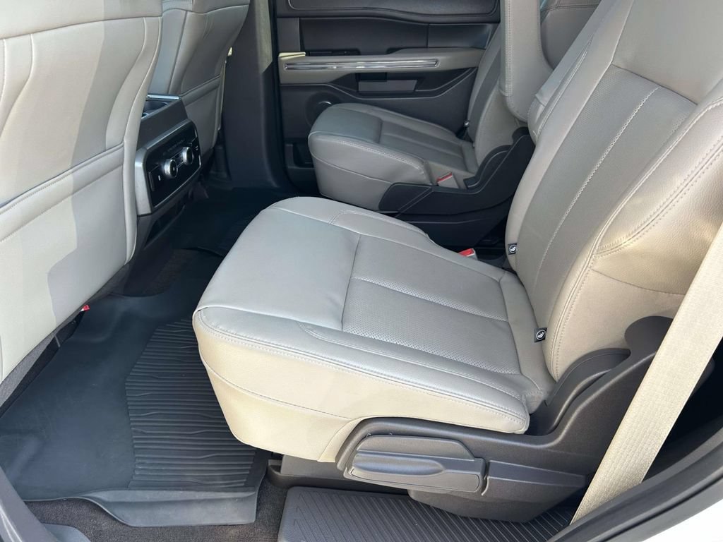 Used 2021 Ford Expedition XLT AWD/4WD image 14